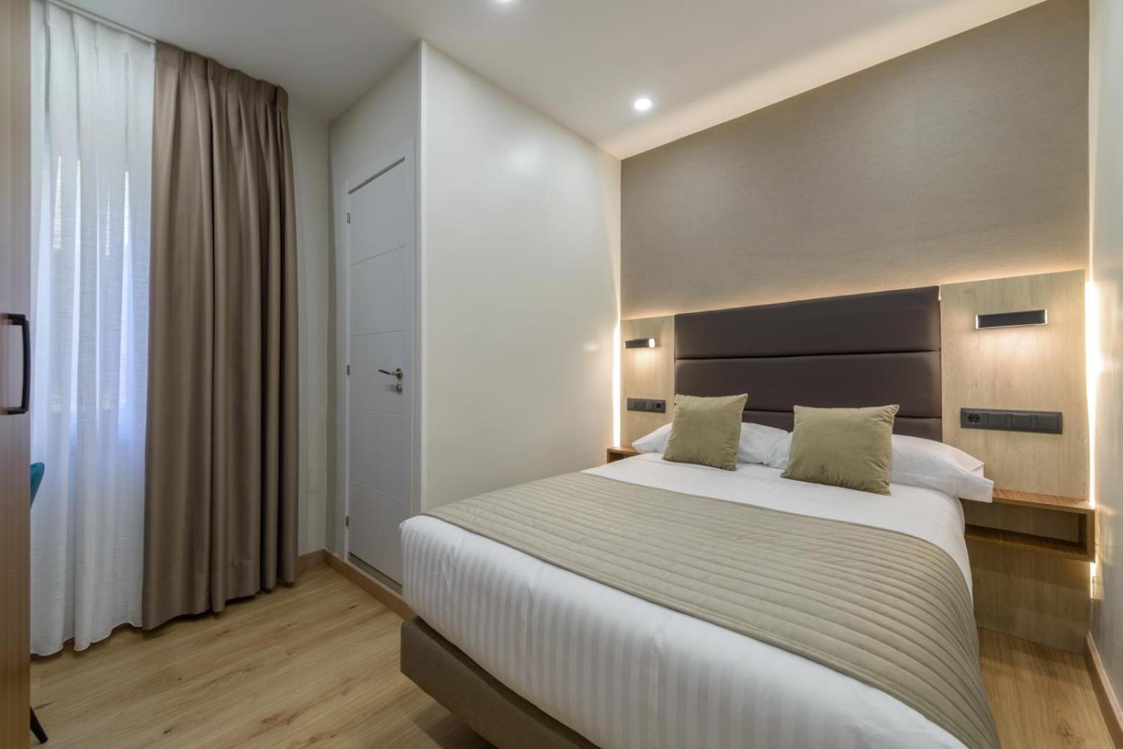 Hostal Sun Gate Мадрид Экстерьер фото