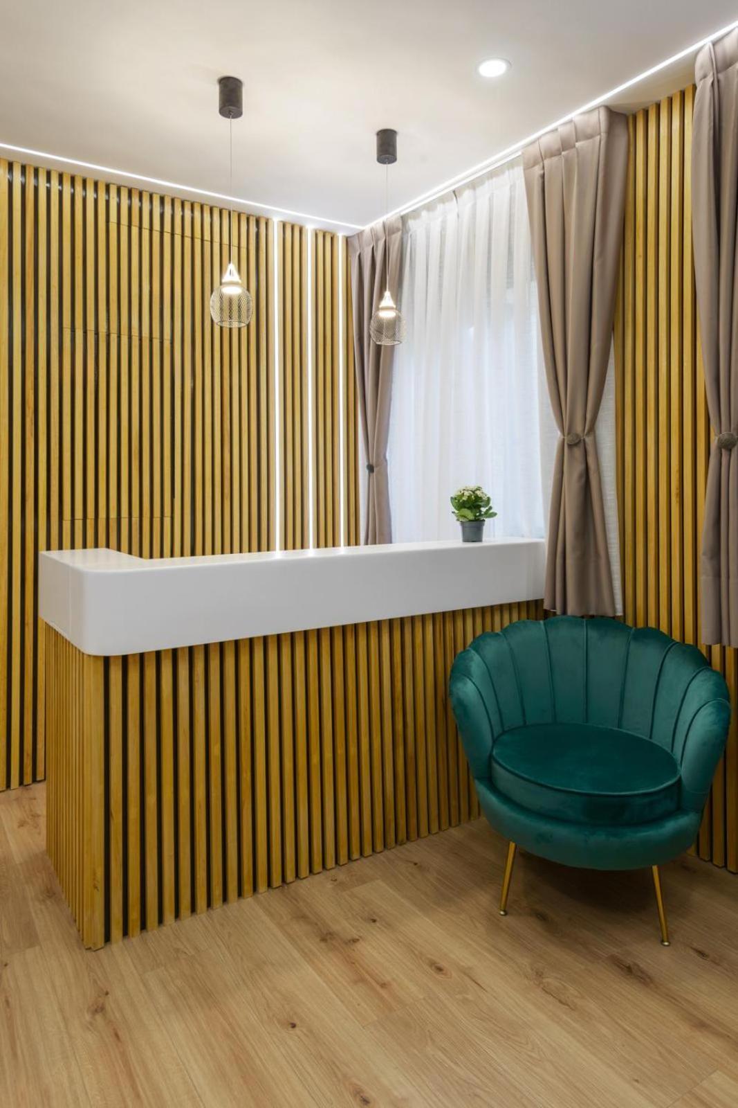 Hostal Sun Gate Мадрид Экстерьер фото