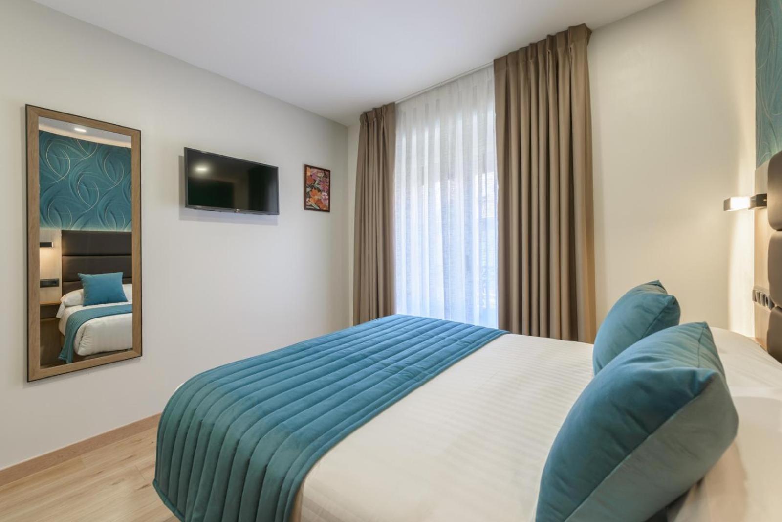 Hostal Sun Gate Мадрид Экстерьер фото