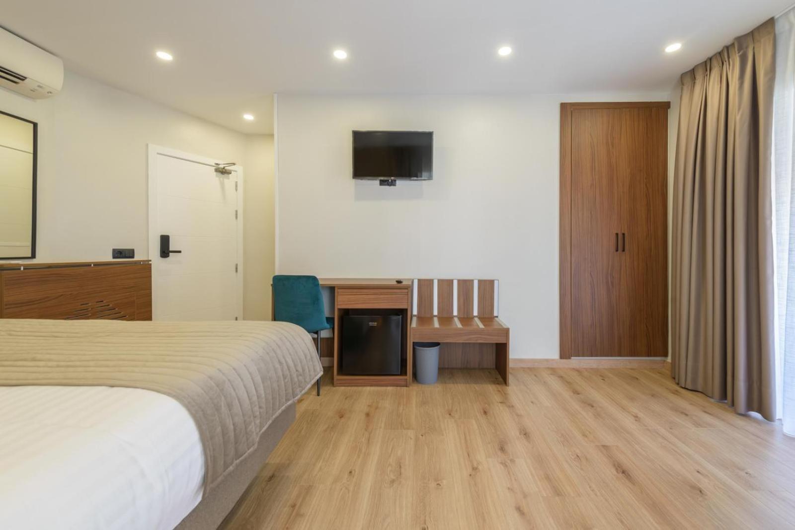 Hostal Sun Gate Мадрид Экстерьер фото